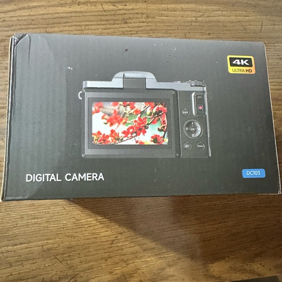 4K Ultra HD Digital Camera with Flip Screen - Black